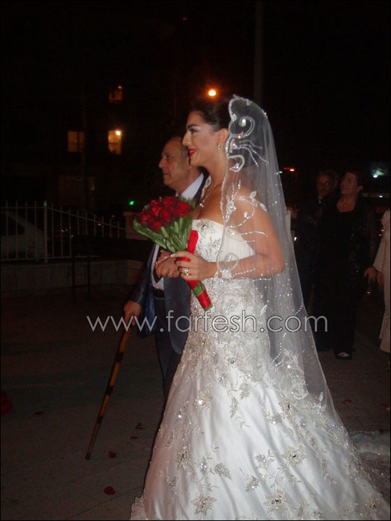 مسلسلات برو ينقل لكم صور من حفل زفاف ليلى اسكندر (نجمة ستار أكاديمي 1) صورة رقم 11 مسلسلات برو ينقل لكم صور من حفل زفاف ليلى اسكندر (نجمة ستار أكاديمي 1) صورة رقم 11
