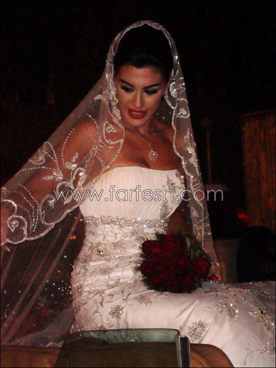 مسلسلات برو ينقل لكم صور من حفل زفاف ليلى اسكندر (نجمة ستار أكاديمي 1) صورة رقم 10 مسلسلات برو ينقل لكم صور من حفل زفاف ليلى اسكندر (نجمة ستار أكاديمي 1) صورة رقم 10