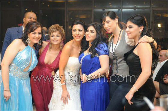 مسلسلات برو ينقل لكم صور من حفل زفاف ليلى اسكندر (نجمة ستار أكاديمي 1) صورة رقم 24 مسلسلات برو ينقل لكم صور من حفل زفاف ليلى اسكندر (نجمة ستار أكاديمي 1) صورة رقم 24