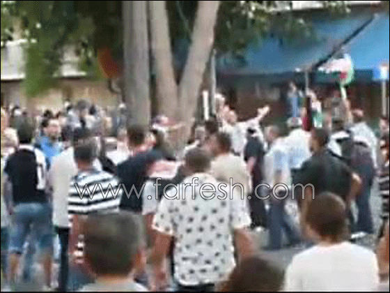 قبرص: متظاهرين فلسطينيين يهاجمون السفارة الاسرائيلية   صورة رقم 1