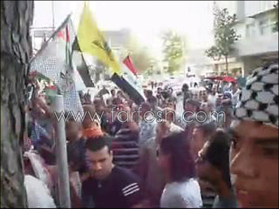 قبرص: متظاهرين فلسطينيين يهاجمون السفارة الاسرائيلية   صورة رقم 4