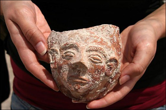 اكتشاف أواني فخارية في حيفا يعود تاريخها إلى 3500 سنة   صورة رقم 1