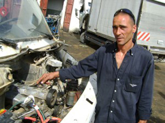 بدلاً من الوقود.. فلسطيني يشغل سيارته بالهواء!!  صورة رقم 4