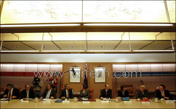 جوليا غيلارد اول رئيسة وزراء في استراليا!   صورة رقم 2