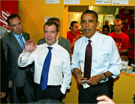 أوباما يدعو الروسي ميدفيديف الى وجبة همبرغر!   صورة رقم 12