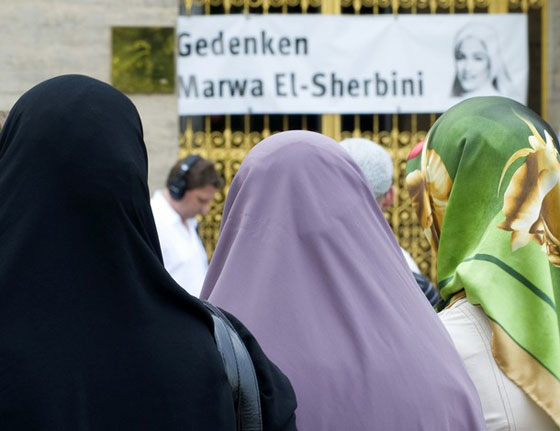 ألمانيا: مجهولون يخربون النصب التذكاري لمروى الشربيني  صورة رقم 6