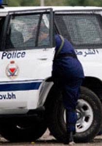 فيديو يفضح شرطة البحرين بالاعتداء على سعودي  صورة رقم 1