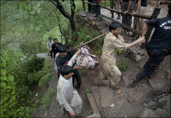 مصرع 152 شخصا في تحطم طائرة مدنية باكستانية   صورة رقم 6