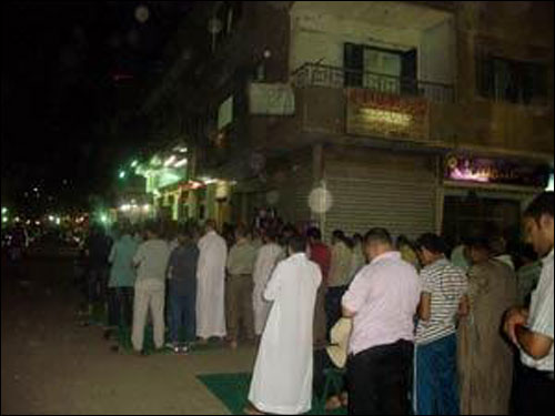 مصر: العناية الإلهية تنقذ المصلين من الموت!  صورة رقم 2