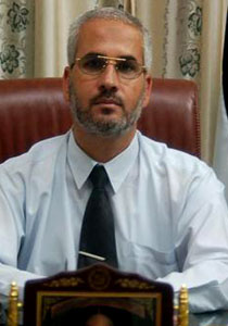 حماس: السلطة تشجع الفجور والفساد وترفض  تعيين أئمة! صورة رقم 2