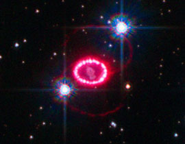 تلسكوب هابل يلتقط الصور التي تفسر الانفجار النجمي!!  صورة رقم 1