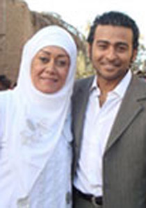 الفنانة هالة فاخر: محمد هنيدي أول من هنأني بالحجاب!!    صورة رقم 1
