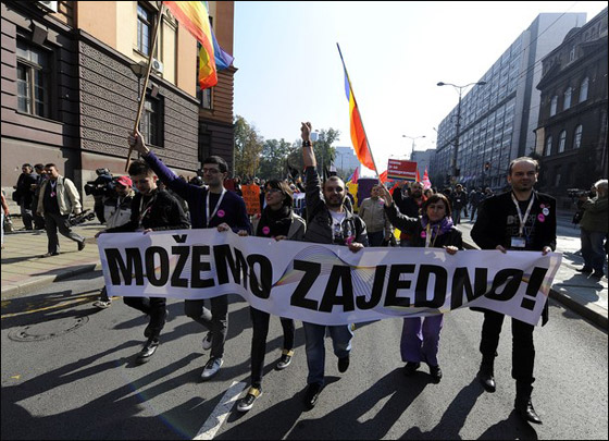 إصابة 50 شخصاً في أول مهرجان زواج للمثليين في صربيا!   صورة رقم 22