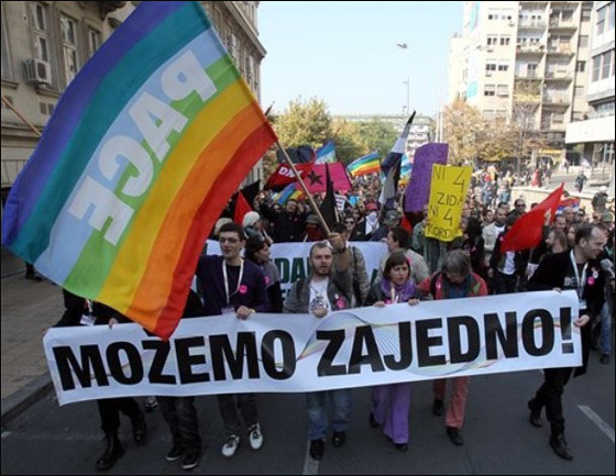 إصابة 50 شخصاً في أول مهرجان زواج للمثليين في صربيا!   صورة رقم 14