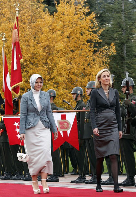 حجاب خير النساء جول يعود إلى السجاد الأحمر في تركيا!    صورة رقم 7