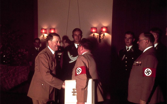 لأول مرة.. هتلر لم يكن يحتمل أن يراه أحد!  صورة رقم 7
