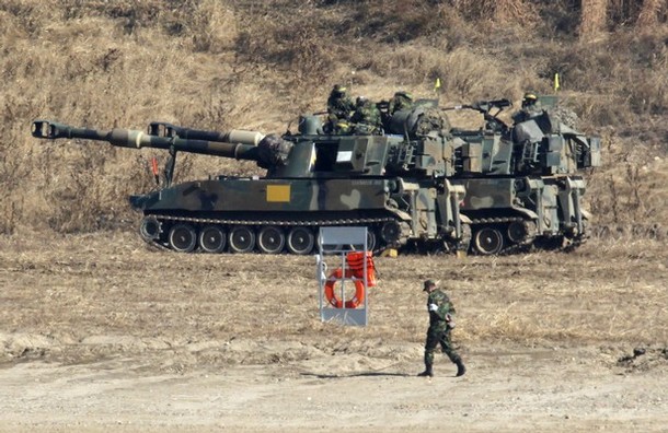 تجدد القصف  بين الكوريتين واجواء التوتر تسود المنطقة!   صورة رقم 8