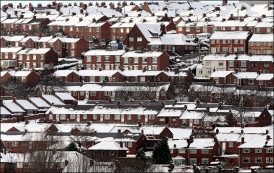 الثلج يغزو بريطانيا في أبكر شتاء منذ 17 عاما!!!     صورة رقم 12
