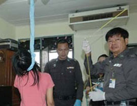 تايلاند: انتحار امراة شنقا عبر الانترنت وامام اصدقائها! صورة رقم 1