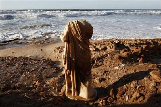 العواصف الشتوية كشفت عن تمثال روماني بشاطئ إسرائيلي!   صورة رقم 4