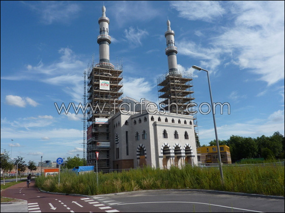 روتردام تفتتح أكبر مسجد في اوروبا يتسع لـ3 آلاف مصلي!  صورة رقم 7