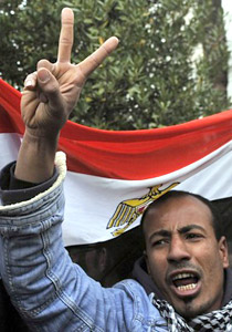 مصر: قرار بايقاف نشاط الجزيرة وسحب بطاقات جميع عامليها صورة رقم 1