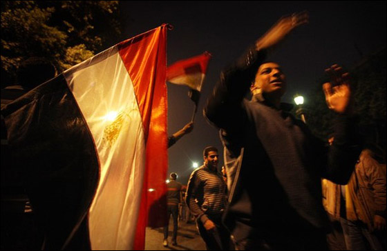 مظاهرات ميدان التحرير مستمرة والاخوان المسلمين متمسكين بمطالب المتظاهرين صورة رقم 10