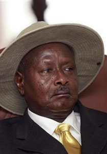 أوغندي يهدد بأكل فأر أمام الرئيس ما لم يستجب لمطالبه! صورة رقم 1