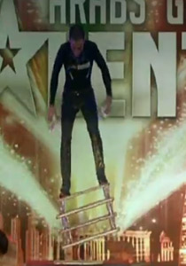 Arabs Got Talent: طفل يلعب كرة السلة واخر يبيع الذرة المشوي صورة رقم 2