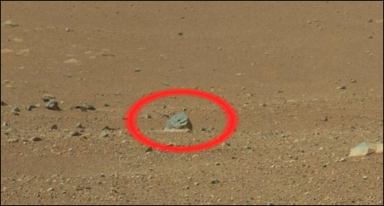 العثور على صخور شبيهة بالحذاء على سطح المريخ!!   صورة رقم 3