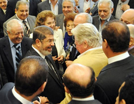 ماذا كان طلب عادل امام من الرئيس مرسي عند لقائه به؟!   صورة رقم 1