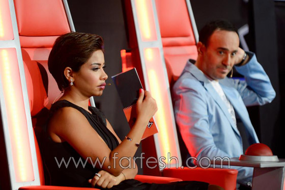 The voice: الصراع يستمر بين المشتركين وشيرين تقبّل ليا رعيدي  صورة رقم 3