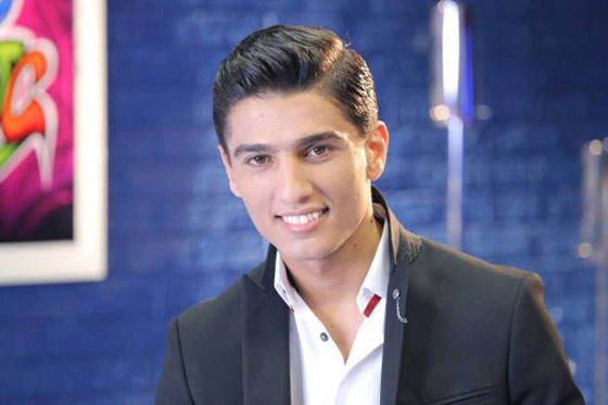 نقل محمد عساف إلى المستشفى بعد ان سقط مغمى عليه  صورة رقم 4