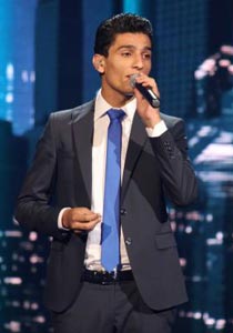 محمد عساف صوته ميزان ذهب وأحلام وقفت تصفق لوالدته  	 صورة رقم 1