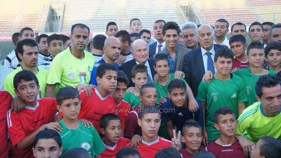 رئيس فيفا يزور فلسطين والاردن لدعم كرة القدم ويفاجئ محمد عساف صورة رقم 2