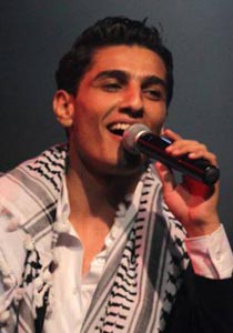 مبروك المليون معجب ومتابع للفنان الفلسطيني محمد عساف في فيسبوك صورة رقم 1