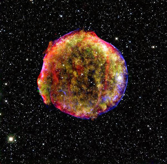 ولادة نجم جديد يبعد مسافة ألف وأربعمائة سنة ضوئية عن الارض صورة رقم 4