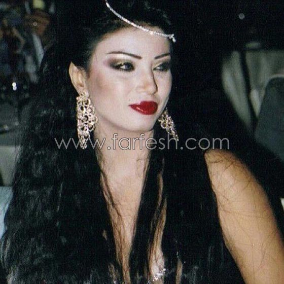 صور جديدة للفنانة اللبنانية مروى بزي البحر المثير مع كلابها صورة رقم 4 صور جديدة للفنانة اللبنانية مروى بزي البحر المثير مع كلابها صورة رقم 4