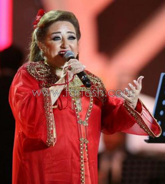 فيديو: نانسي عجرم تقدم ديو (دق بواب الناس) مع هيام يونس صورة رقم 4