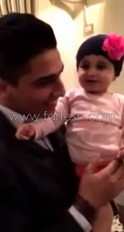 صورة وفيديو محمد عساف يغني هابي بيرثدي للحلوة 