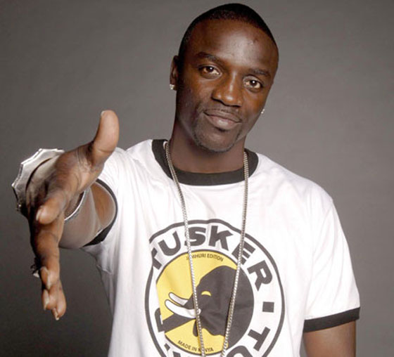 دعاوى قضائية جديدة ضد المغني Akon بعد شكوى تامر حسني صورة رقم 11