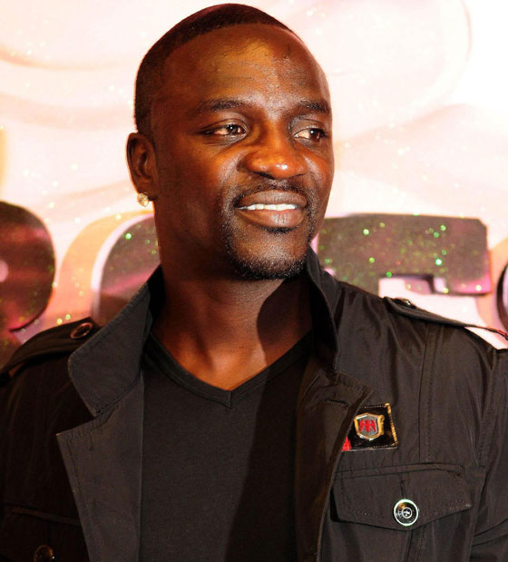 دعاوى قضائية جديدة ضد المغني Akon بعد شكوى تامر حسني صورة رقم 16