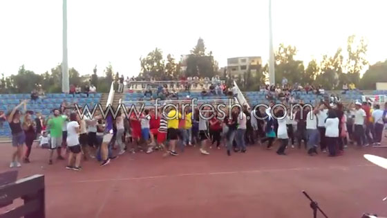 فيديو طلاب الجامعة اللبنانية يرقصون بحماس جنوني على فيديو طلاب الجامعة اللبنانية يرقصون بحماس جنوني على