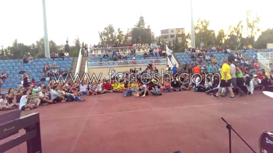 فيديو طلاب الجامعة اللبنانية يرقصون بحماس جنوني على فيديو طلاب الجامعة اللبنانية يرقصون بحماس جنوني على