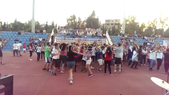 فيديو طلاب الجامعة اللبنانية يرقصون بحماس جنوني على فيديو طلاب الجامعة اللبنانية يرقصون بحماس جنوني على