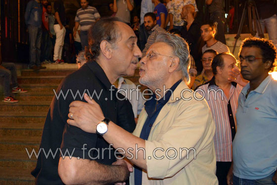 صور حصرية لمسلسلات برو.. جنازة حاشدة للفنان الراحل خالد صالح صورة رقم 9 صور حصرية لمسلسلات برو.. جنازة حاشدة للفنان الراحل خالد صالح صورة رقم 9