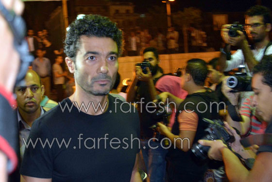 صور حصرية لمسلسلات برو.. جنازة حاشدة للفنان الراحل خالد صالح صورة رقم 18 صور حصرية لمسلسلات برو.. جنازة حاشدة للفنان الراحل خالد صالح صورة رقم 18