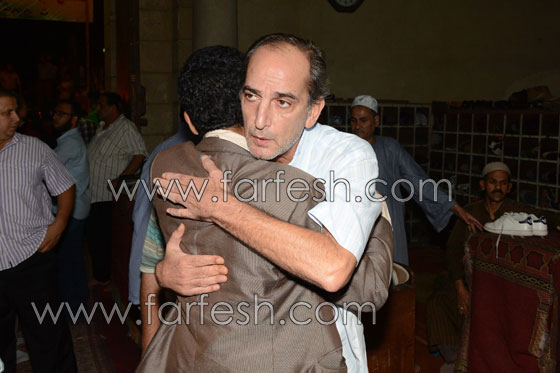 صور حصرية لمسلسلات برو.. جنازة حاشدة للفنان الراحل خالد صالح صورة رقم 58 صور حصرية لمسلسلات برو.. جنازة حاشدة للفنان الراحل خالد صالح صورة رقم 58
