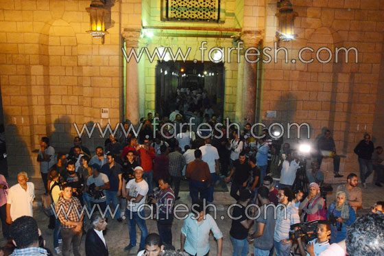 صور حصرية لمسلسلات برو.. جنازة حاشدة للفنان الراحل خالد صالح صورة رقم 72 صور حصرية لمسلسلات برو.. جنازة حاشدة للفنان الراحل خالد صالح صورة رقم 72