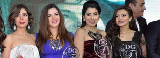 صور الفنانين الذين حصدوا جوائز صور الفنانين الذين حصدوا جوائز